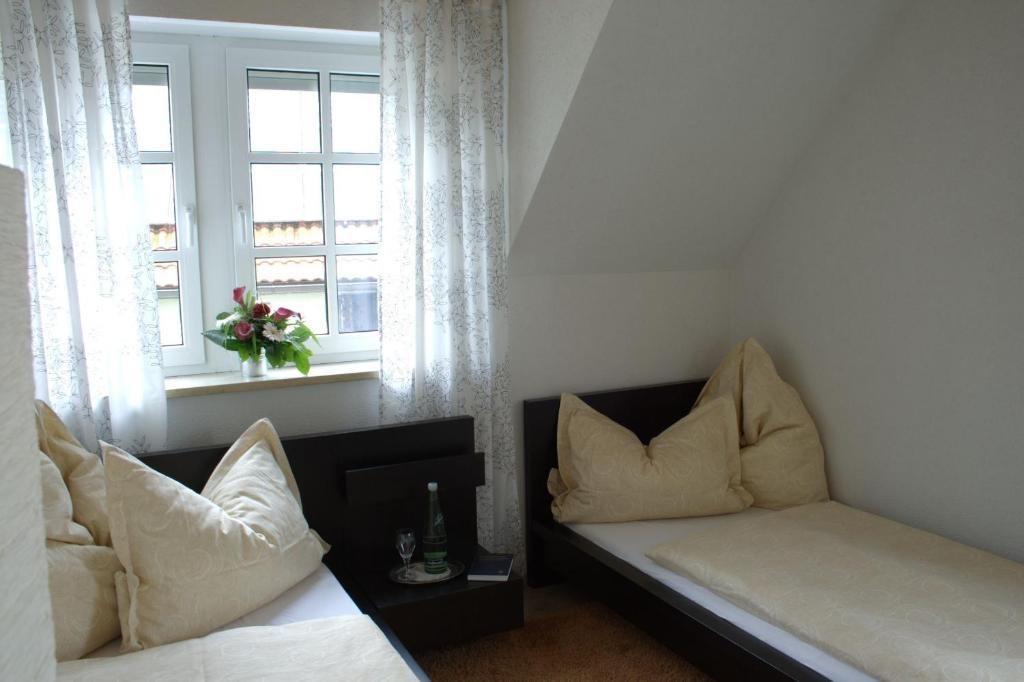 Landhotel Rangau Gasthof & Brennerei Markt Erlbach Room photo
